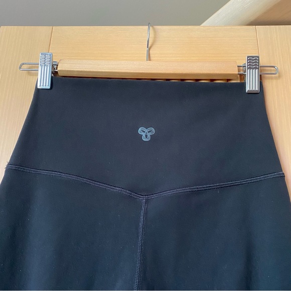 Aritzia TnAction Tna butter Cheeky Flare Hi Rise Legging black - Picture 5 of 10